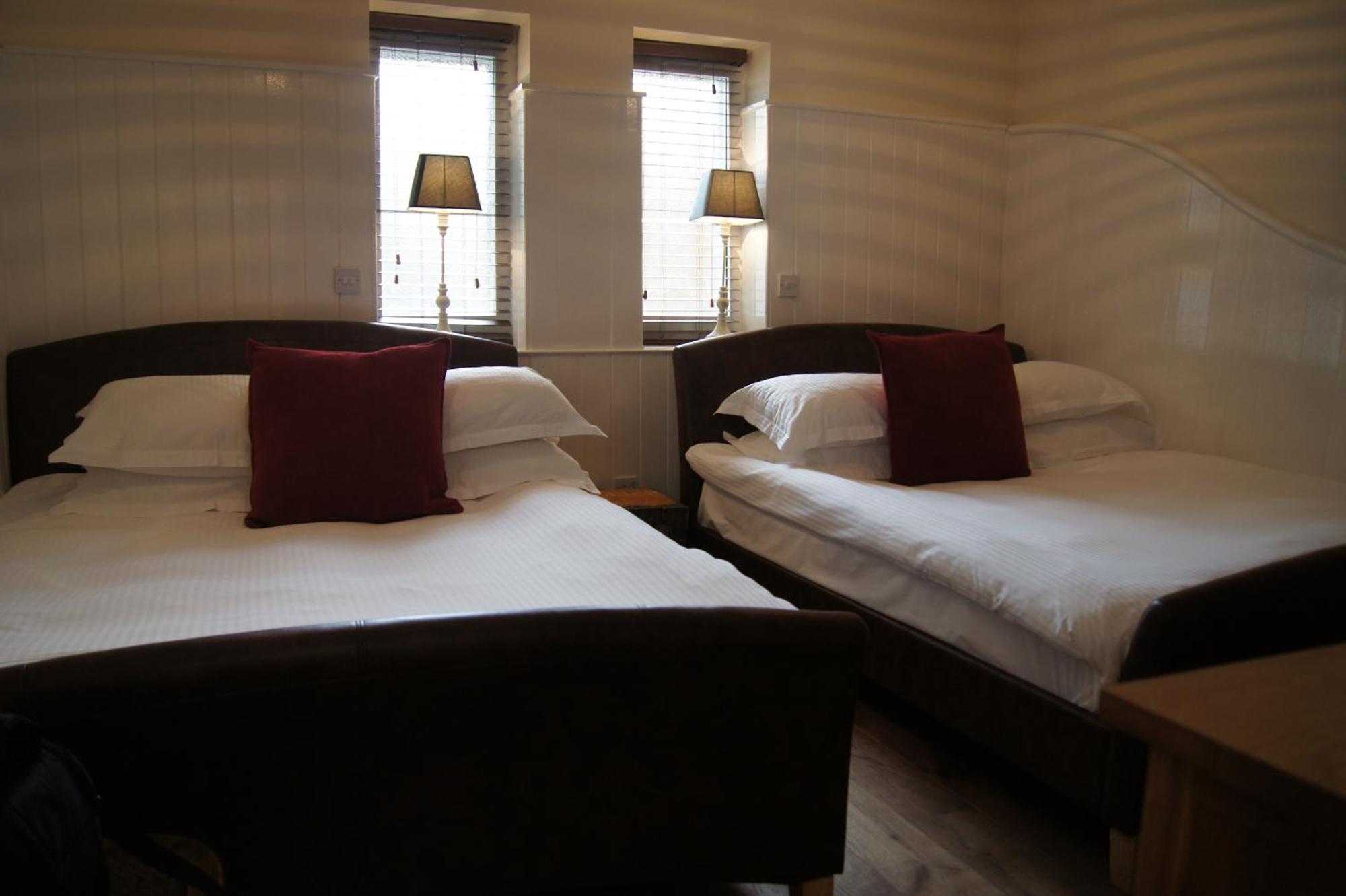 Romneys Apartments & Suites Kendal Cameră foto