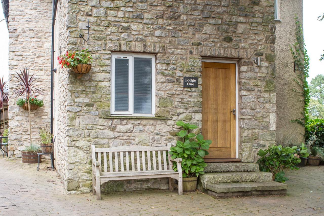 Romneys Apartments & Suites Kendal Exterior foto